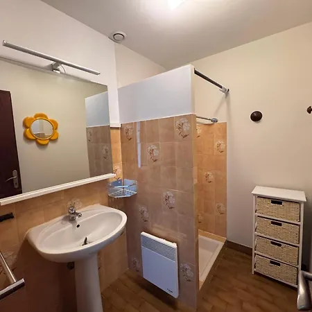 Maisonnette Au Centre De St Pierre Holiday home *